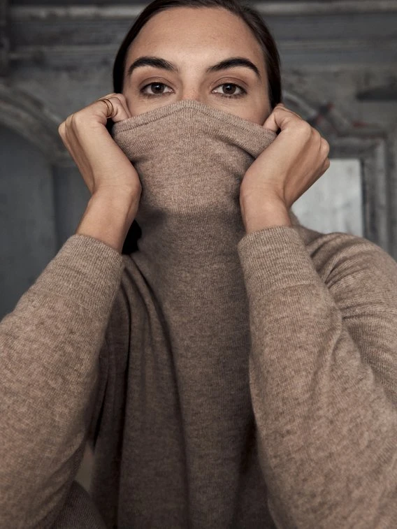 CALIDAxFTC Cashmere Pullover Mit Rollkragen 10 CALIDAxFTC Cashmere Pullover Mit Rollkragen – Bild 8