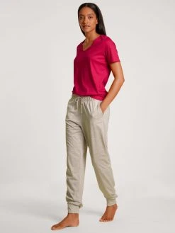 Calida Favourites Tulip Kurzarm-Shirt, V-Neck 14 Calida Favourites Tulip Kurzarm-Shirt, V-Neck -CALIDA-Shop Calida Favourites Love Kurzarm Shirt V Neck rot 14051 176 5