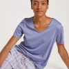 Calida Favourites Rosy Kurzarm-Shirt, V-Neck 2 Calida Favourites Rosy Kurzarm-Shirt, V-Neck -CALIDA-Shop Calida Favourites Rosy Kurzarm Shirt V Neck blau 14051 371