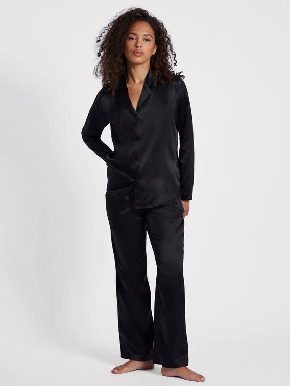 Eva Bitzer Silk Satin Pyjama 3 Eva Bitzer Silk Satin Pyjama