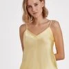 Eva Bitzer Sloane Street Spaghetti-Top Aus Seide 2 Eva Bitzer Sloane Street Spaghetti-Top Aus Seide -CALIDA-Shop Eva Bitzer Sloane Street Spaghetti Top aus Seide gelb 27318213 07