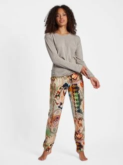 Eva Bitzer Cresta Club Loungepants Mit Seitlichen Einschubtaschen 7 Eva Bitzer Cresta Club Loungepants Mit Seitlichen Einschubtaschen -CALIDA-Shop Eva B Bitzer Cresta Club Loungepants mit seitlichen Einschubtaschen gruen bunt 22290268 32 neu 2
