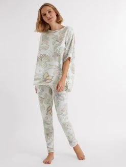 Juvia Doris Shirt Mit Halbarm -CALIDA-Shop JUVIA Doris Shirt mit Halbarm weiss 820 19 238 100 2