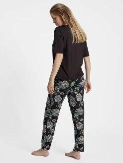 LASCANA Blossom Dreams Langarm-Pyjama -CALIDA-Shop Lascana Blossom Dreams Langarm Pyjama schwarz AK 33 46 BLACK AOP 1