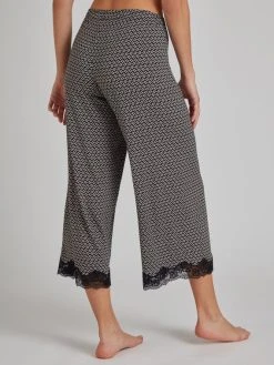 Nina Von C. Loungewear Easy 7/8 Culotte 8 Nina Von C. Loungewear Easy 7/8 Culotte -CALIDA-Shop Nina Von C Loungewear Easy 7 8 Culotte schwarz 16 262 945 0 910 1