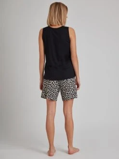 Nina Von C. Loungewear Easy Kurz-Pyjama 6 Nina Von C. Loungewear Easy Kurz-Pyjama -CALIDA-Shop Nina Von C Loungewear Easy Kurz Pyjama schwarz 16 250 946 0 0 SET 910 1