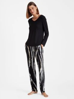 Nina Von C. Loungewear Harmony Langarm-Shirt -CALIDA-Shop Nina Von C Loungewear Harmony Langarm Shirt schwarz 16 470 874 200 2