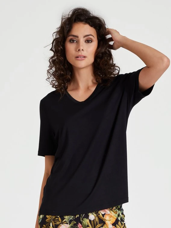 Nina Von C. Basic Lounge Kurzarm-Shirt 3 Nina Von C. Basic Lounge Kurzarm-Shirt