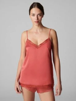 Simone Perele Satin Secrets Pyjama -CALIDA-Shop Simone Perele Satin Secrets Pyjama rot 23H64000 Set 339 2